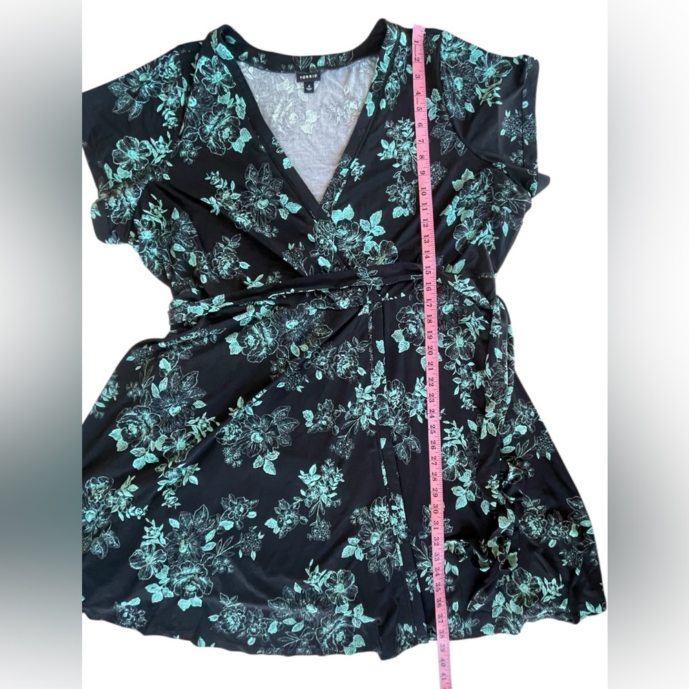 Torrid Floral Wrap Dress in Black and Green - Picture 2 of 9